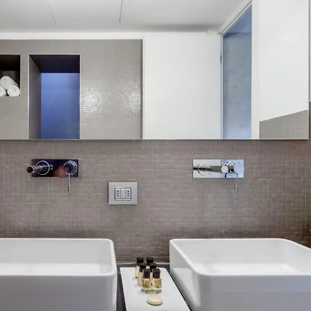 科莫斯威特科莫酒店 科莫