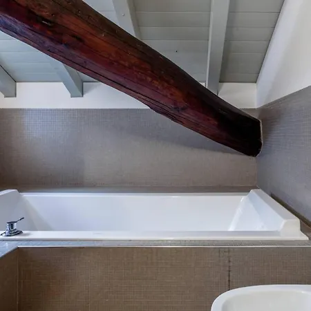 科莫斯威特科莫酒店 *